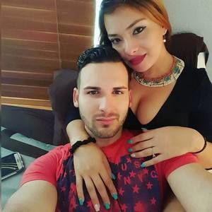 Meet your Posher, Esmeralda